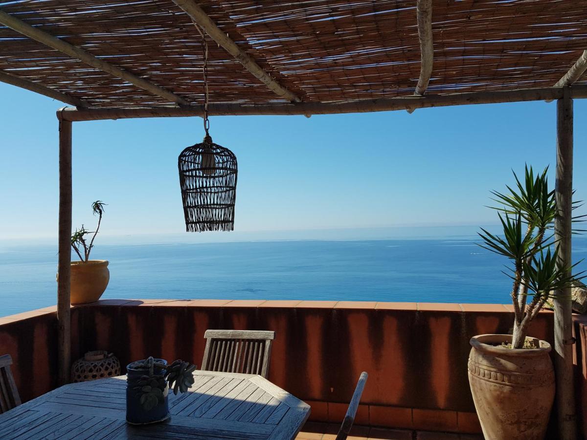 La Bouganvilla Charme & Relax Vista Mare Finale Ligure Luaran gambar
