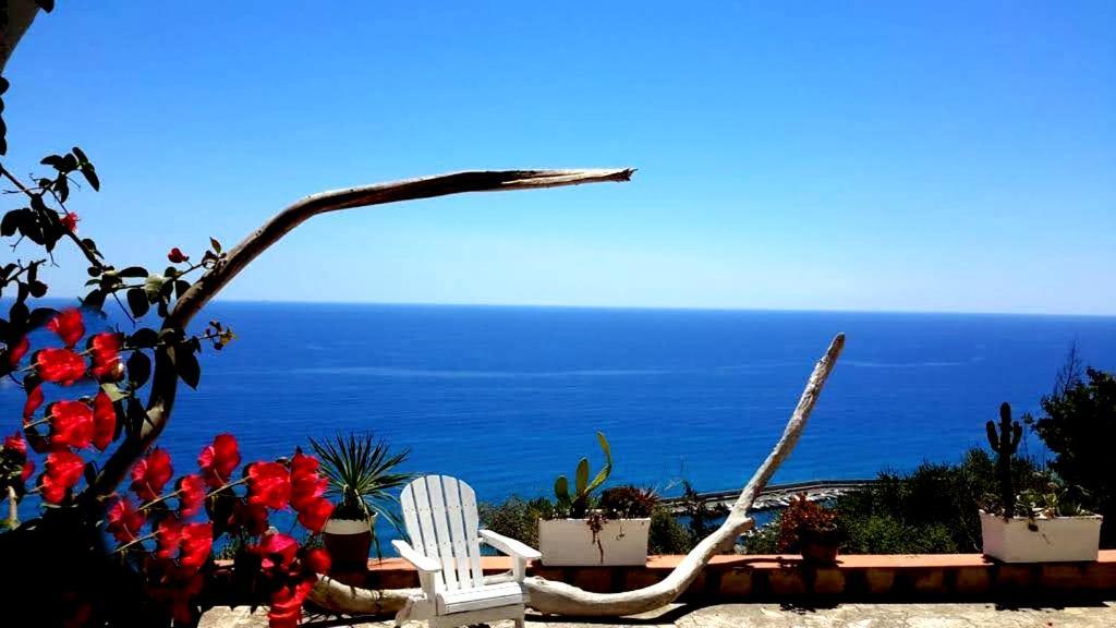 La Bouganvilla Charme & Relax Vista Mare Finale Ligure Luaran gambar