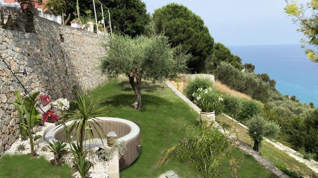 La Bouganvilla Charme & Relax Vista Mare Finale Ligure Luaran gambar